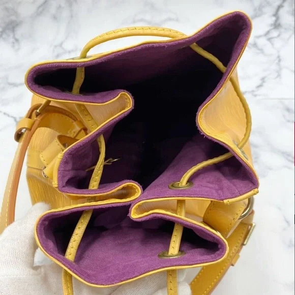 Vintage Louis Vuitton | Petit Noe Yellow EPI Bucket Bag - Picture 9 of 16